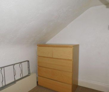 1 bedroom in a flat share to rent - Photo 6