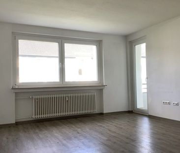 Helle und geräumige 3-Zimmer-Wohnung mit Balkon in Sennestadt - Photo 1