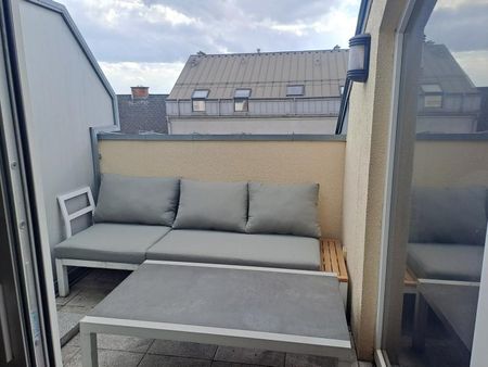 Pillweinstraße, sonnige und ruhig gelegene Dachgeschosswohnung mit 76 m2 plus Terrasse im 4.OG mit Lift - Photo 2