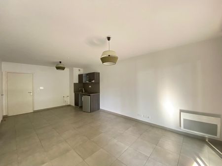 Près d'Arènes - T2 - 43.40 m² - Photo 3