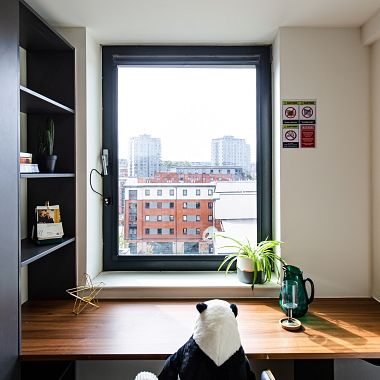 Ensuite room in a shared Luxury 6 bed apartment - Photo 1