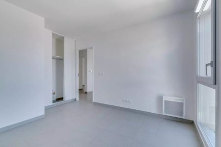 location Appartement T3 DE 60.11m² À NICE - Photo 3