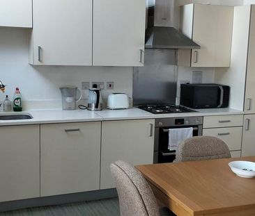 2 bedroom flat to rent - Photo 5