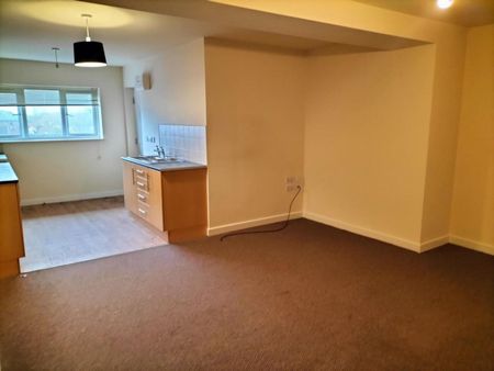 1 bedroom Flat To Let - Photo 3