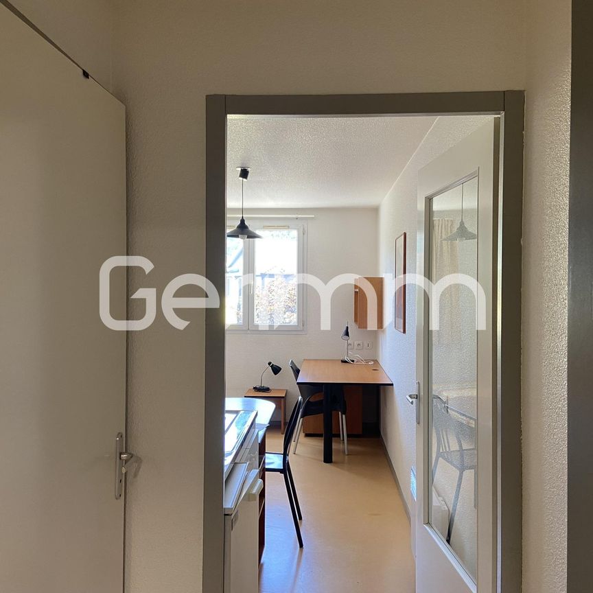 Location Appartement 1 pièce 17,76 m² - Photo 1