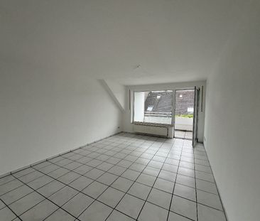 Helle Dachgeschosswohnung mit Balkon, ca. 62,41 m² in Dortmund-Marten zu vermieten! - Foto 1