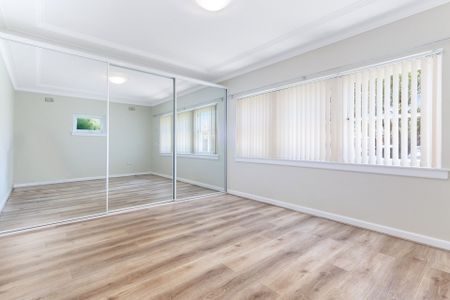 Brighton Beauty – Modern Comfort & Coastal Convenience - Photo 2