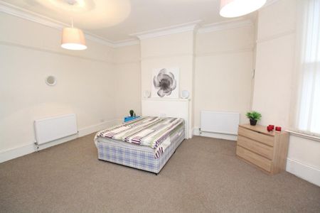 1 bedroom semi-detached house to rent - Photo 2
