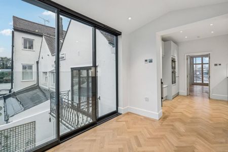 4 bedroom terraced house to rent - Photo 3