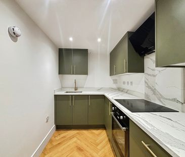 Ash Street, Ash, Aldershot, Surrey, GU12 - Photo 5