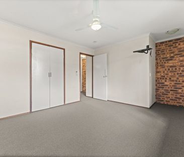 Low-Maintenance Unit in Prime Location | Air Conditioning & Conveni... - Photo 2