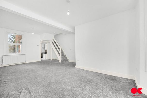 3 bedroom terraced house to rent - Photo 1