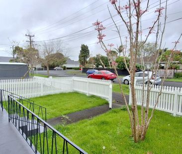 Renovated 2-Bedroom Waterview Unit – Move-In Ready! - Photo 3