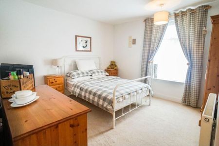 2 bedroom terraced house to rent - Photo 4