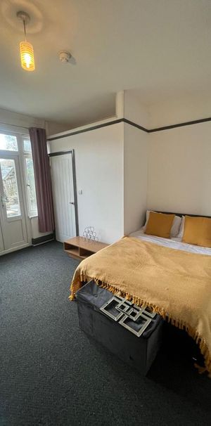 1 bedroom property to rent - Photo 1