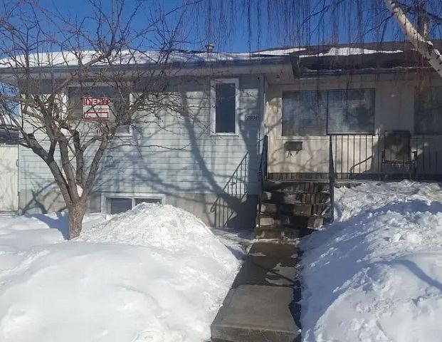 Newly Renovated Main Level Duplex | 2006 16 Street Northwest, Calgary - Photo 1