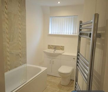 3 bedroom terraced house to rent - Photo 6