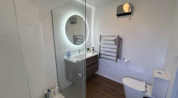 Warm, Welcoming & Wonderfully Modern - Photo 1