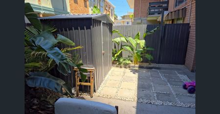 Coastal Home In The Heart of Chevron Island - Photo 5