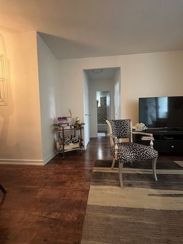 For Lease - 335 Lonsdale Road Unit# 310, Toronto, Ontario - Photo 2