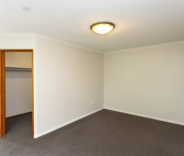 Student Property Upper Riccarton 6 Bedrooms 2 Bathrooms - Photo 3