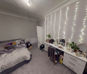 5 Bed - 5 Estcourt Terrace, Headingley, Leeds - LS6 3EX - Student - Photo 4