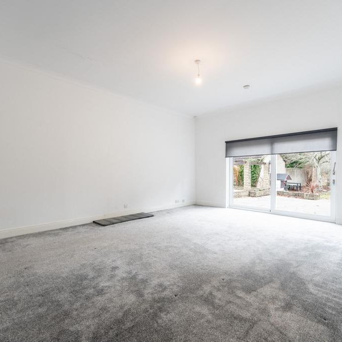 4 bedroom detached bungalow to rent - Photo 1