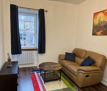 1 Bed Flat, Pitt Street, EH6 - Photo 3