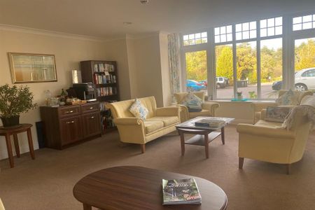 3 bedroom terraced house to rent - Photo 2