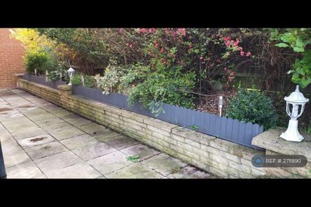 3 bedroom detached house to rent - Photo 5