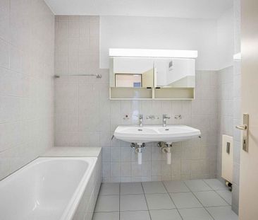 bright apartment in a quiet location - Photo 4