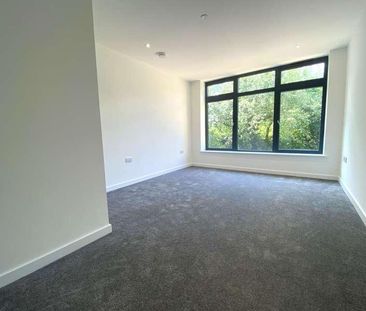 London Road, Staines-upon-thames, Surrey, TW18 - Photo 4