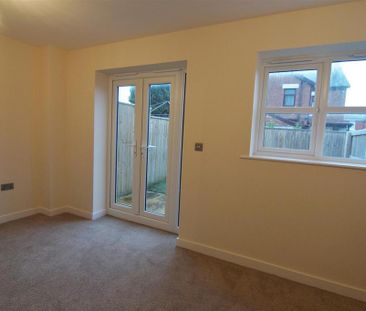 3 bedroom terraced house to rent - Photo 1