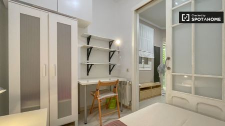 madrid, Community of Madrid 28010 - Photo 3