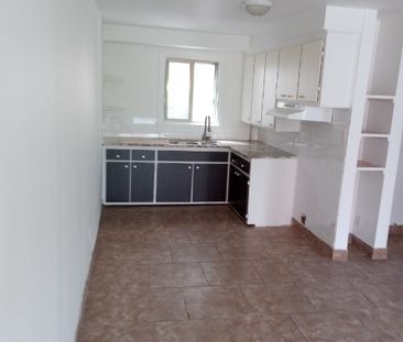 4 1/2 Face Station Métro - Photo 2