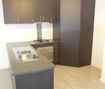 AIR CON, DOUBLE LOCK UP GARAGE, DISHWASHER HOME OPEN SATURDAY 21 MA... - Photo 3