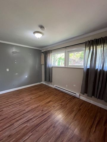 Cozy Two Bedroom Duplex in Nanaimo’s University District - Photo 4