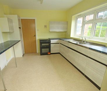 Detached house to rent on - Photo 6