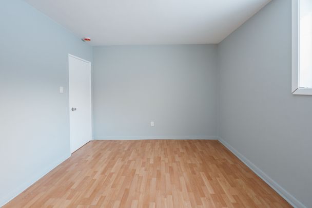 For Lease - 1061 Ravine Road Unit# 1, Oshawa, Ontario - Photo 1