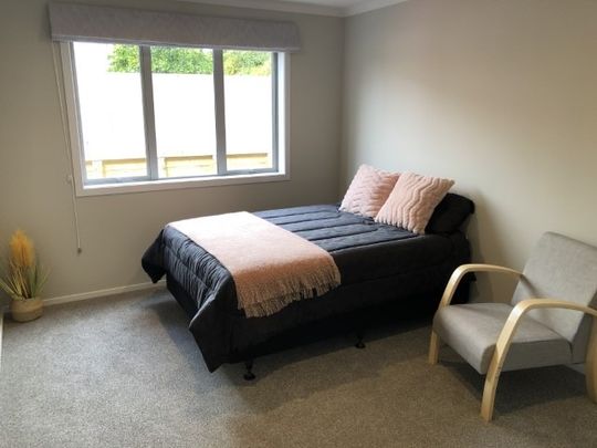 Brand New Studio Townhouse – Fully Furnished & All Utilities Included! - Photo 1
