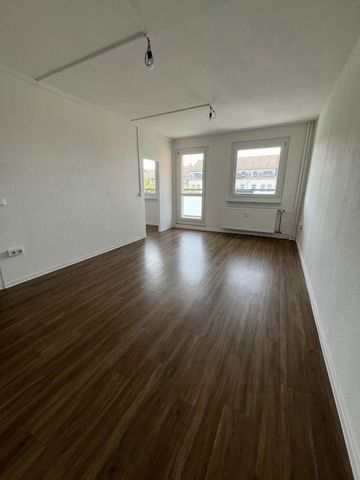 Sanierte 4-Raum-Wohnung mit Balkon! - Photo 5