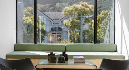 Amazing Apartment in Mt Victoria - Photo 2