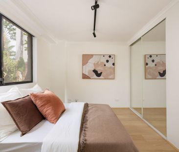 Courtyard apartment in resort-style ‘Somerset Mews’ - Photo 6