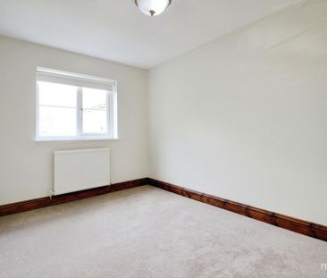 4 bedroom detached house to rent - Photo 4