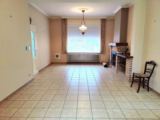 Ruime woning met 3 slaapkamers, tuin en grote garage! - Photo 1