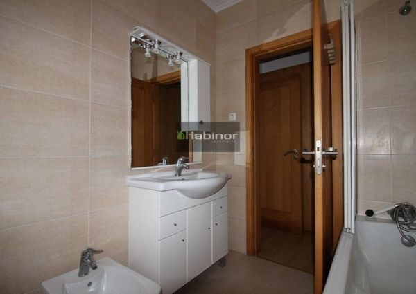 Apartamento T1+1 em Viana do Castelo