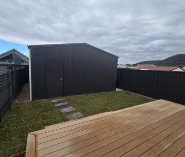 Modern & Newly Renovated Family Home - Photo 3