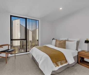 Brand new architecturally designed townhouse - Photo 3