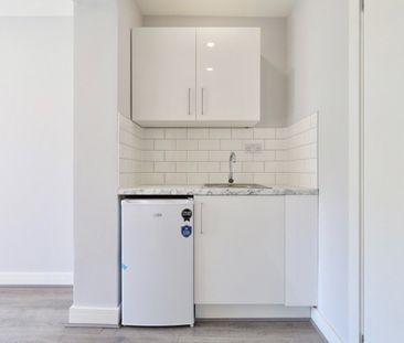 Studio Flat, Oxford Road, RG30 - Photo 1