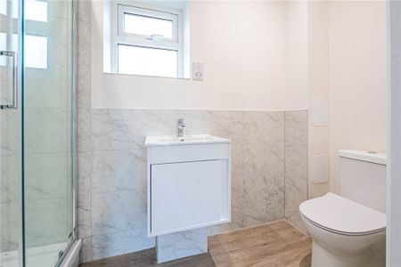 2 bed Ground Floor Flat for rent - Photo 5